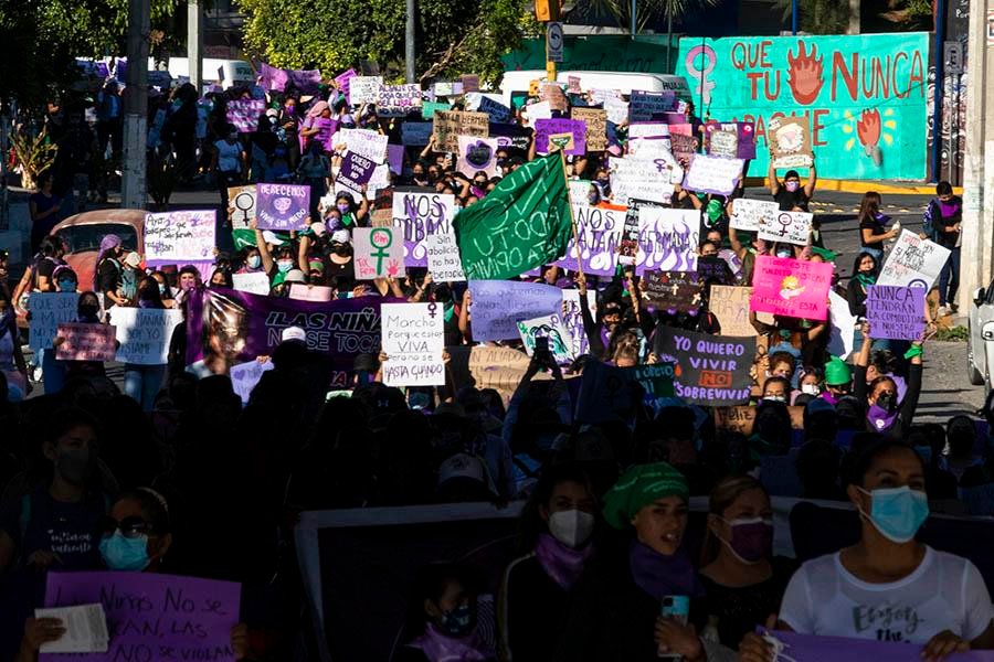 8M: “Lo que no tuve para mí que sea para ellas”, marchan por las niñas y contra la violencia machista 