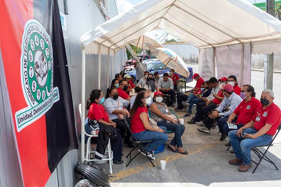 Estalla huelga en Telmex; en todas las oficinas administrativas de Guerrero cancelaron la atención a clientes  