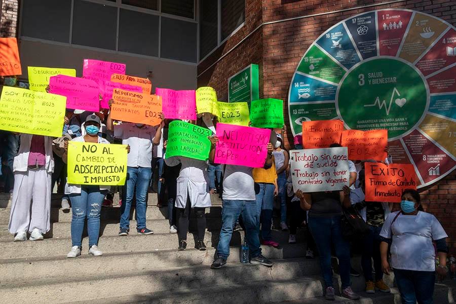 Trabajadores de Salud protestaron por la recontratación sin cambio de adscripción