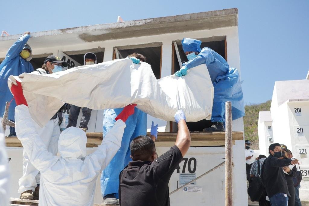 Depositan 15 cadáveres en panteón ministerial de Chilpancingo