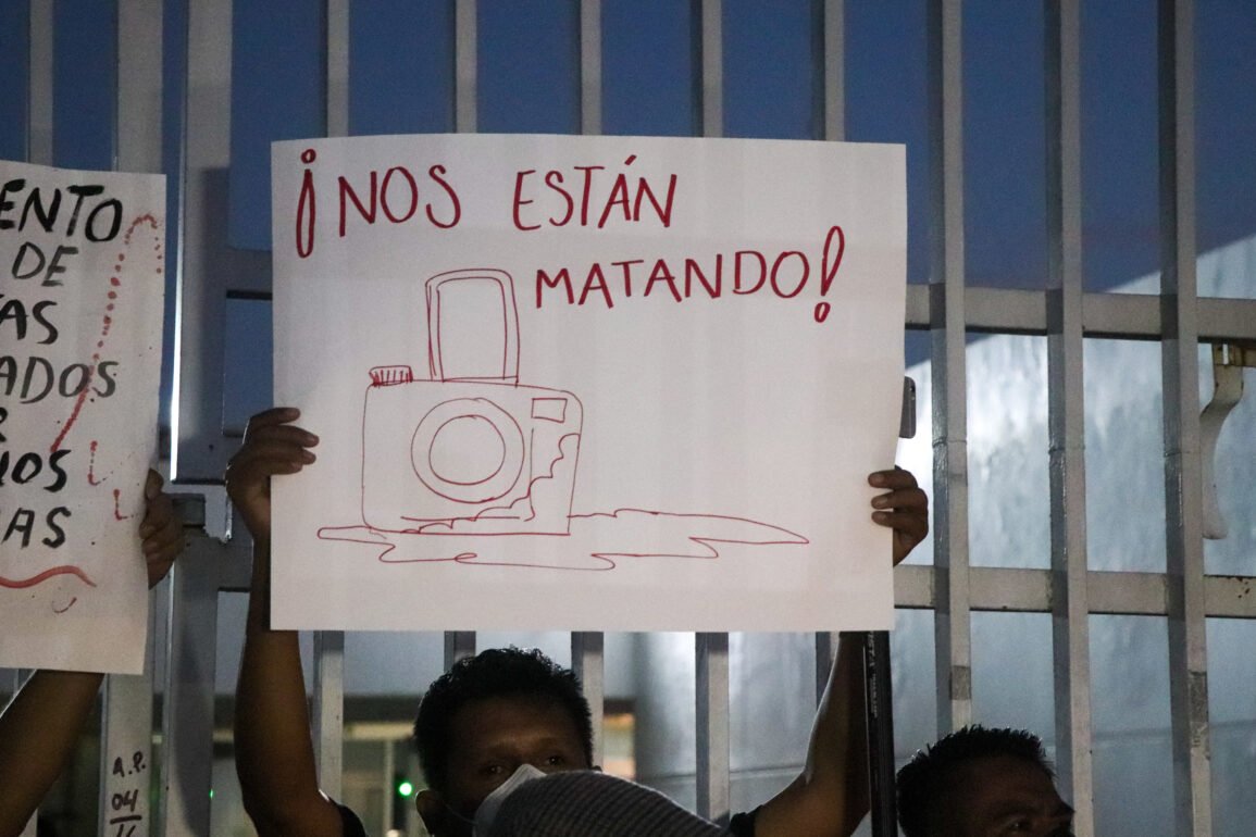 “Matar a periodistas en México sale gratis”: mientras el gremio se reunía para protestar, otras 2 comunicadoras fueron asesinadas