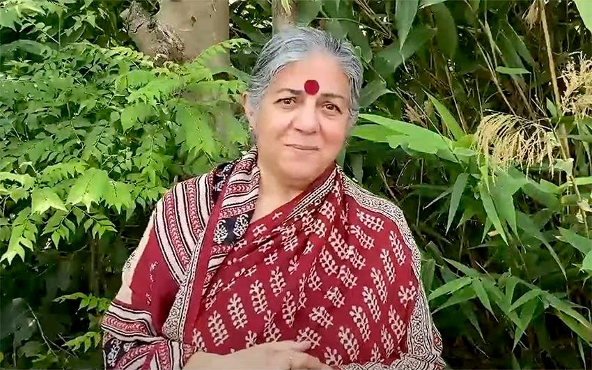 “El cambio climático tiene que ver con la fosilización de nuestros corazones”: Vandana Shiva