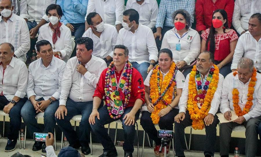 Alito es arropado por grupos políticos del PRI que encabezan Astudillo y Figueroa