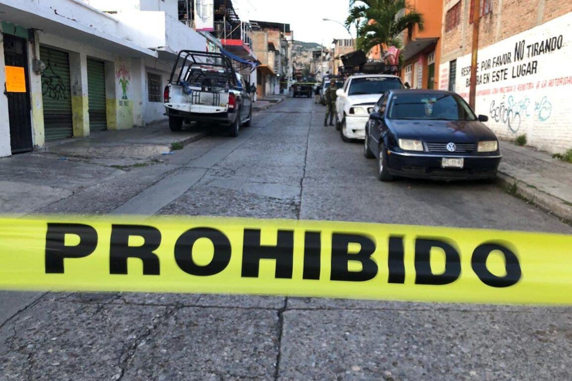 Hombres armados asesinan a tiros a un joven en billar de Chilpancingo
