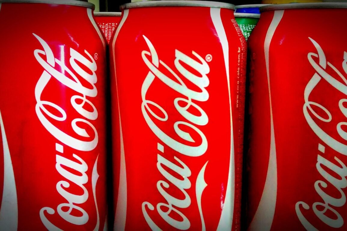 Aumenta Coca Cola sus precios, el consumo no baja