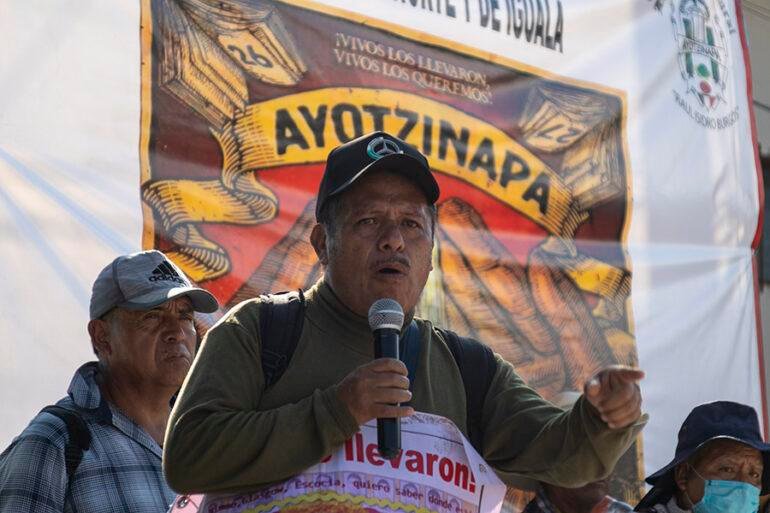 "Ya perdimos la confianza en este gobierno: madres y padres de los 43