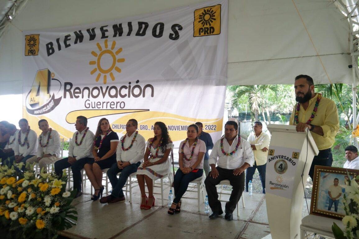 Dirigentes locales del PRD critican a AMLO y Morena por reforma electoral