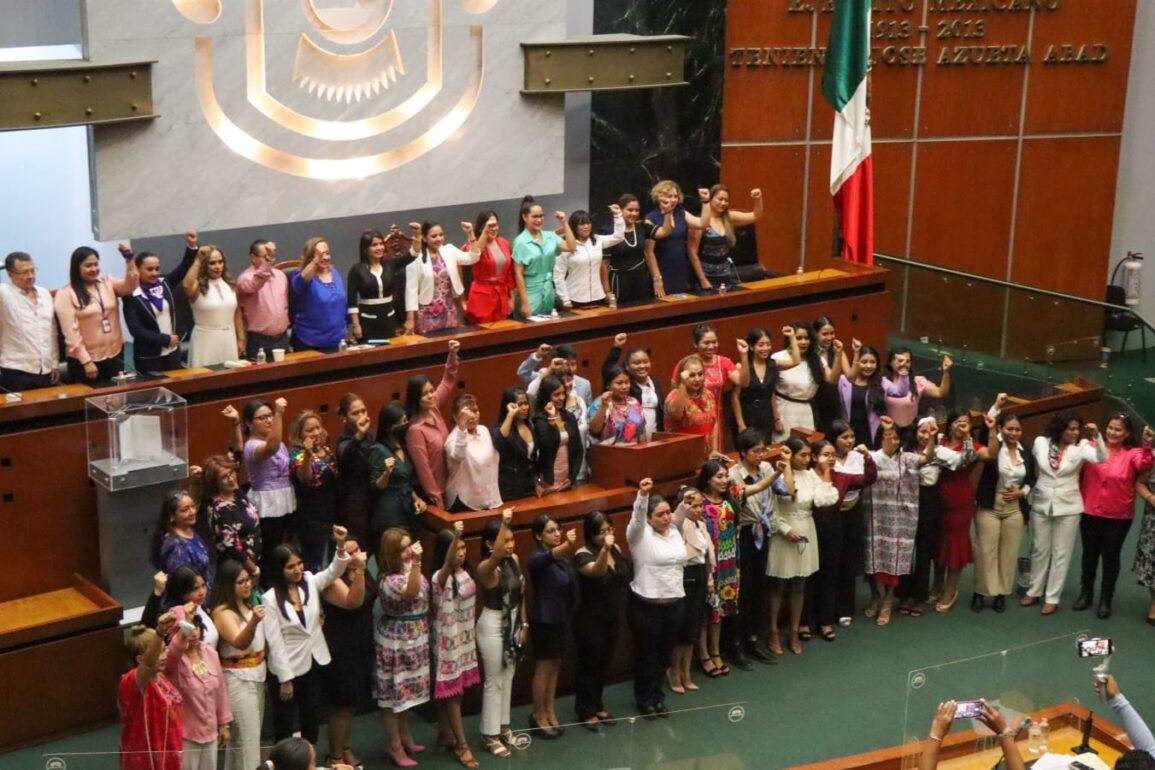 Plantean erradicar la violencia de género y el acceso al aborto, los planteamientos Parlamento de Mujeres 2023