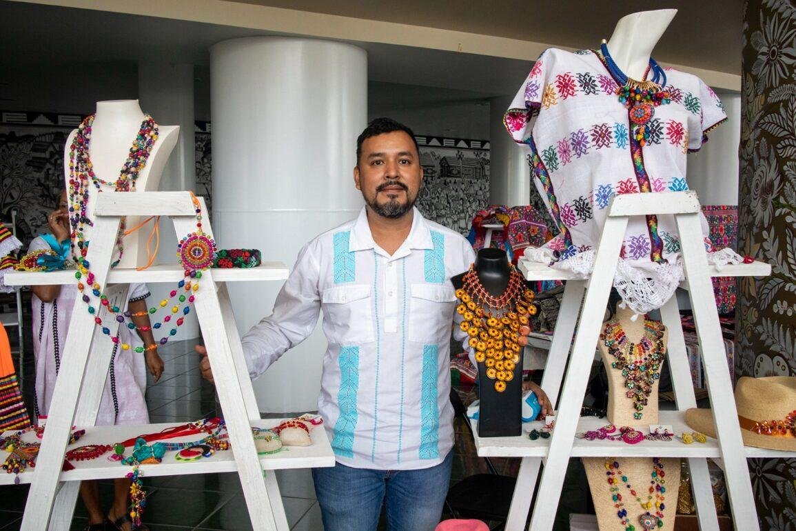 Tochán, un emprendimiento de accesorios de artesanos de Chilapa