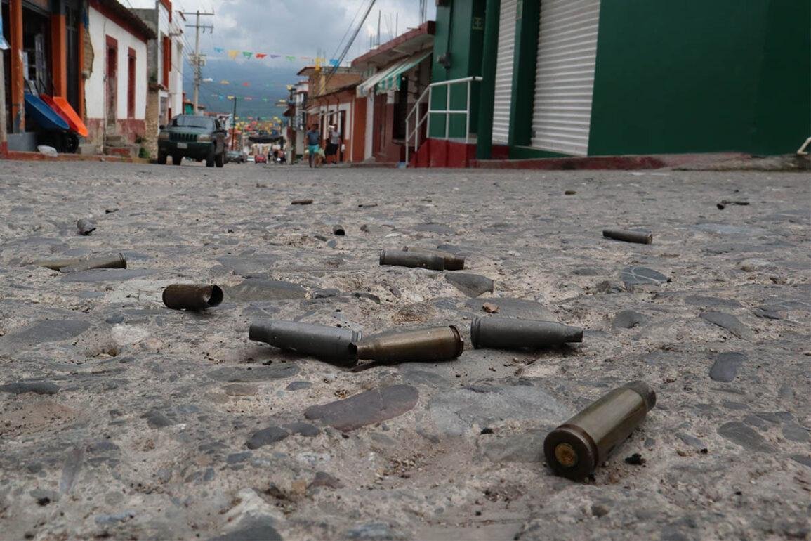 Hallan hombre asesinado a balazos en Chichihualco