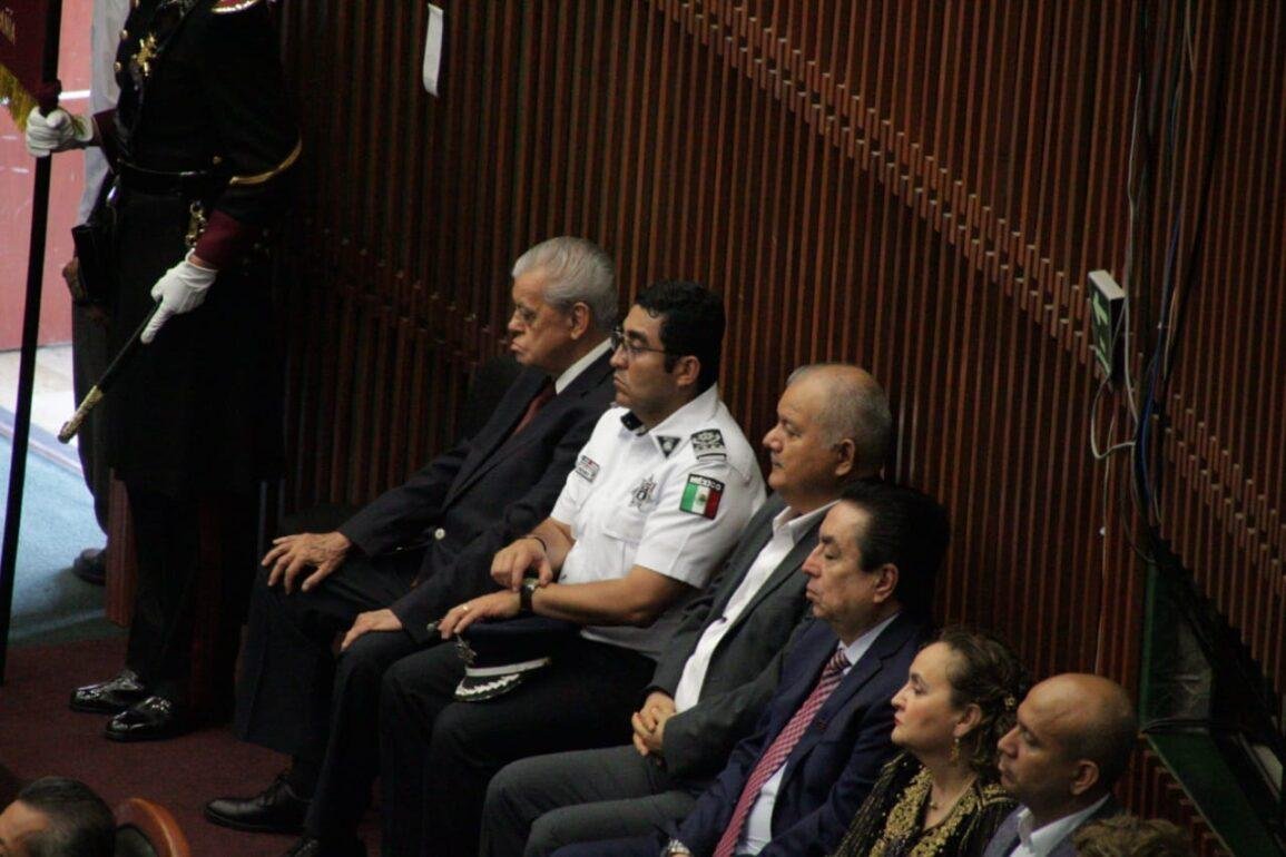 Reaparece Rubén Figueroa en sesión solemne del Congreso de Guerrero