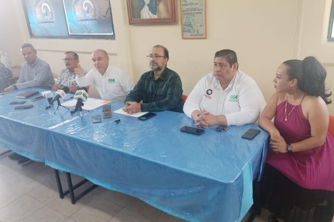Empresarios acusan de corrupción al gobierno de Evelyn Salgado