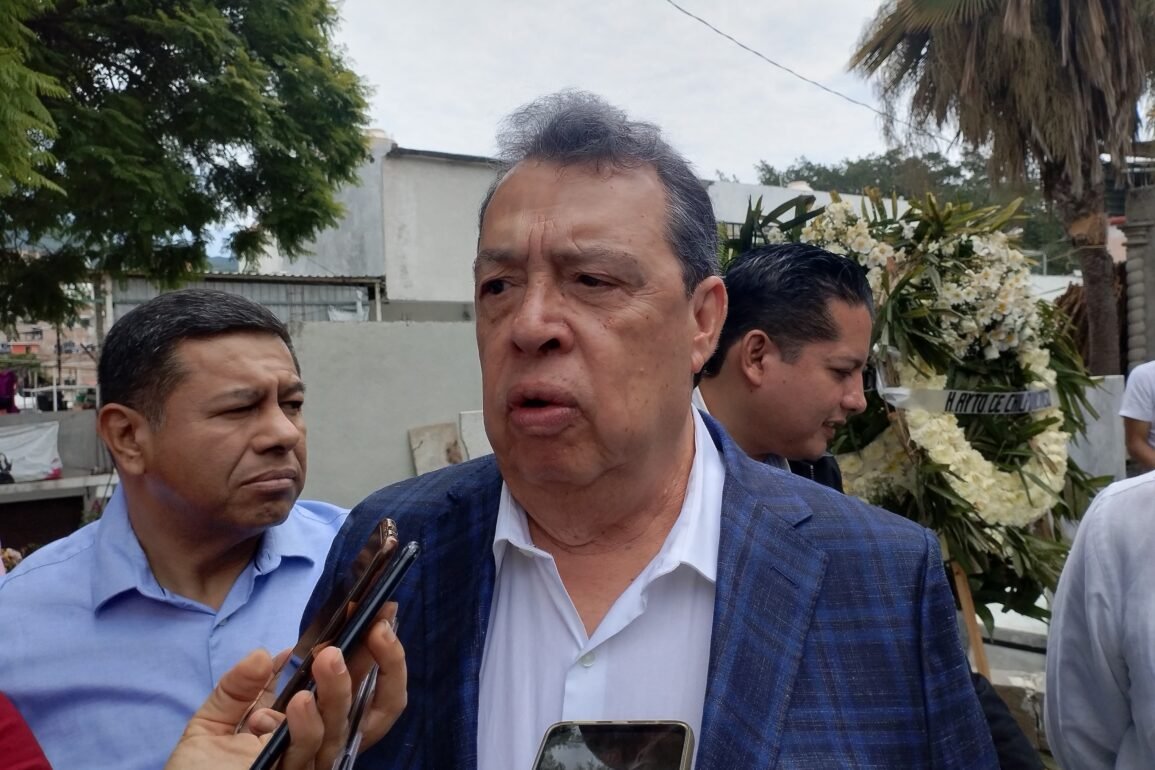 Pie de foto: El ex gobernador de Guerrero, Ángel Aguirre Rivero, durante la entrevista en Chilpancingo este 17 de septiembre.