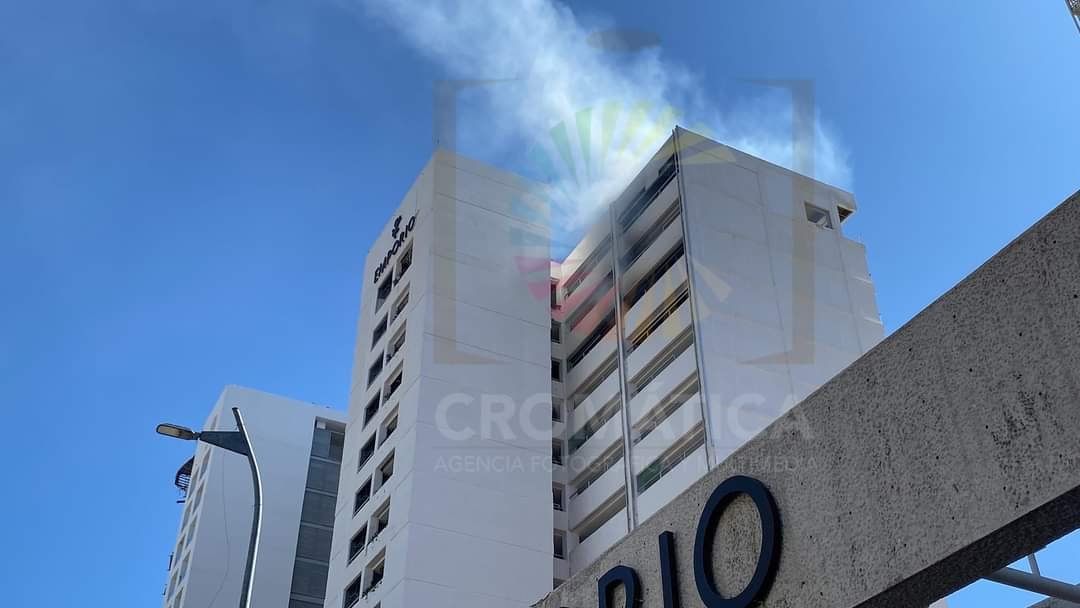 Se registra incendio en el Hotel Emporio en Acapulco